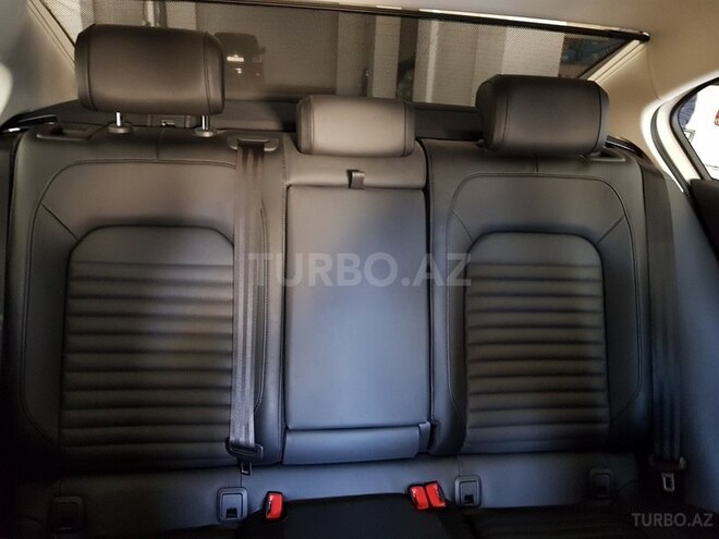 Volkswagen Passat 2017, 9,500 km - 1.8 л - Bakı