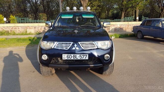 Mitsubishi L200 2008, 220,000 km - 2.5 l - Bakı