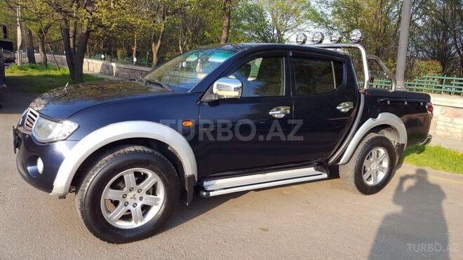 Mitsubishi L200 2008, 220,000 km - 2.5 l - Bakı