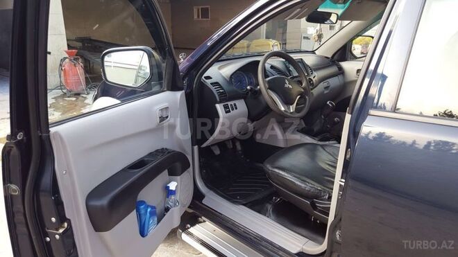 Mitsubishi L200 2008, 220,000 km - 2.5 l - Bakı