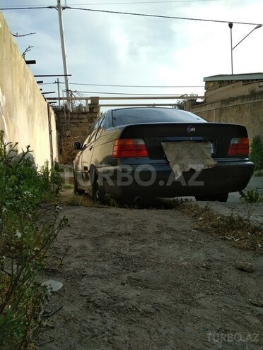 BMW 318 1993, 270,000 km - 1.8 l - Bakı