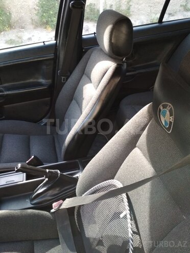 BMW 318 1993, 270,000 km - 1.8 l - Bakı