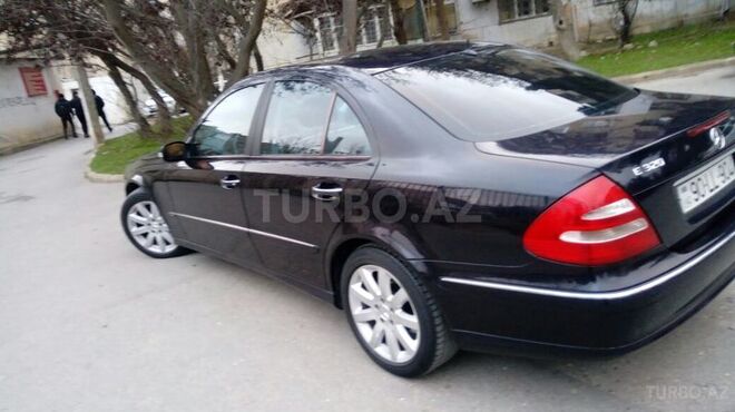 Mercedes E 320 2004, 245,000 km - 3.2 л - Bakı