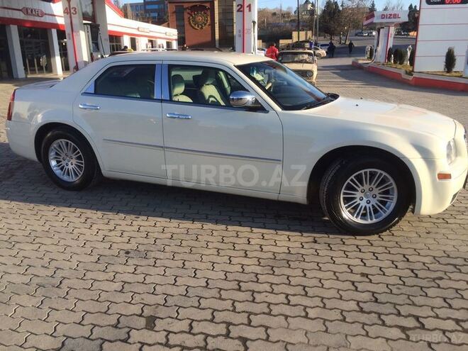 Chrysler 300C 2008, 115,000 km - 2.7 l - Gəncə