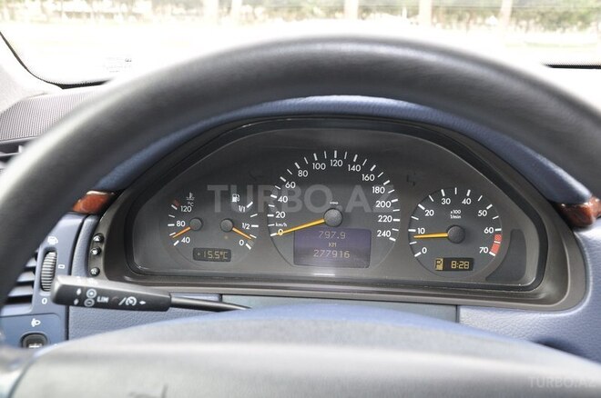 Mercedes C 200 2000, 277,000 km - 2.0 l - Xırdalan
