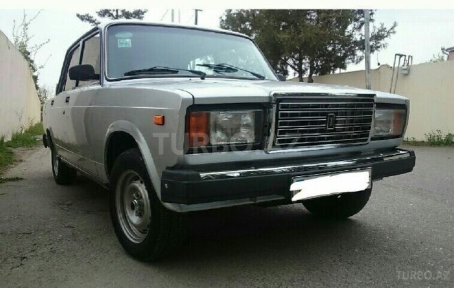 LADA (VAZ) 2107 2005, 85,000 km - 1.6 l - Quba