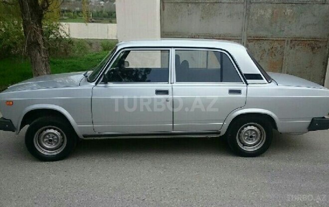 LADA (VAZ) 2107 2005, 85,000 km - 1.6 l - Quba