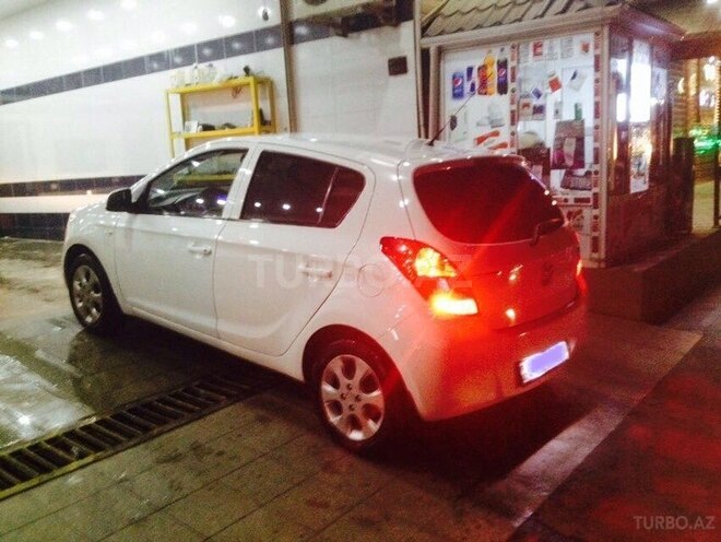 Hyundai i20 2011, 120,700 km - 1.4 л - Bakı