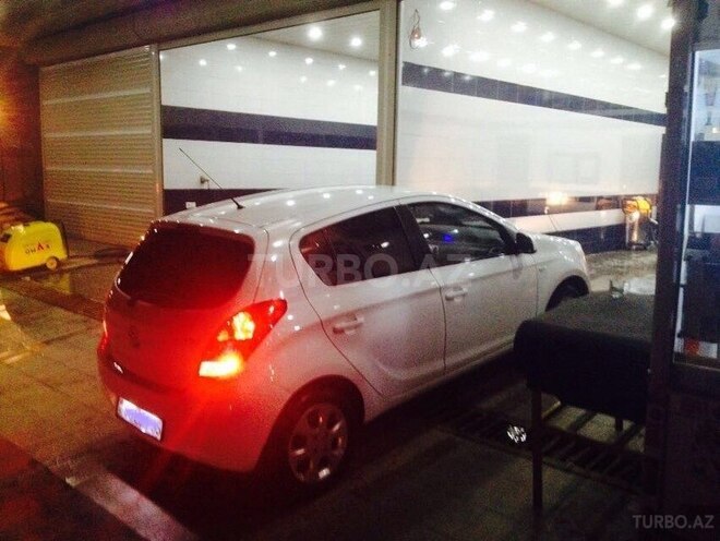 Hyundai i20 2011, 120,700 km - 1.4 л - Bakı