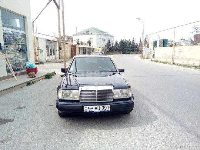 Mercedes E 200 1992, 310,000 km - 2.0 l - Bakı