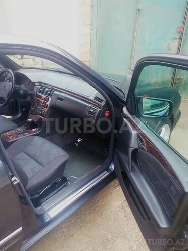 Mercedes E 240 1999, 250,896 km - 2.4 л - Sumqayıt