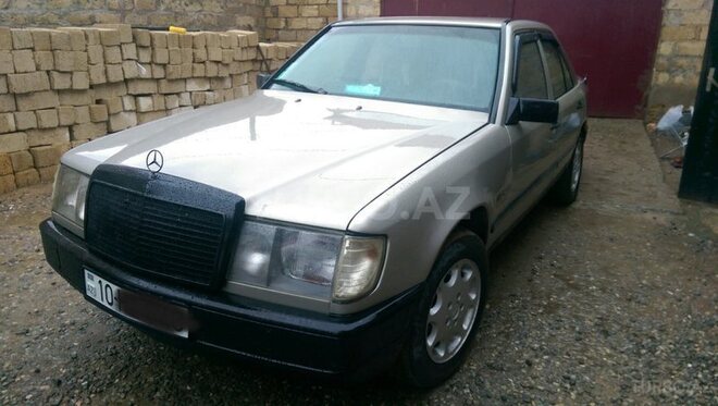 Mercedes E 230 1989, 324,000 km - 2.3 l - Bakı