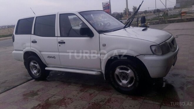 Nissan Terrano 2000, 80,000 km - 3.2 l - Bakı