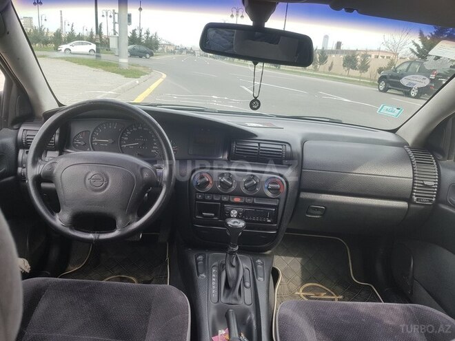 Opel Omega 1996, 263,521 km - 2.0 l - Bakı
