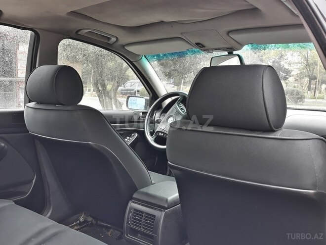 BMW 528 1996, 280,000 km - 2.8 l - Sumqayıt