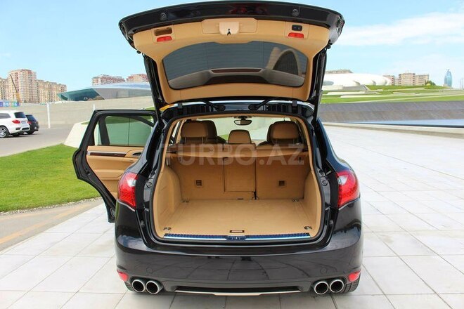 Porsche Cayenne Turbo 2011, 57,000 km - 4.8 l - Bakı