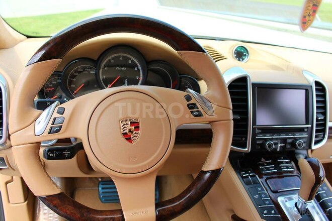 Porsche Cayenne Turbo 2011, 57,000 km - 4.8 l - Bakı