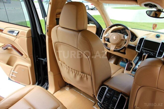 Porsche Cayenne Turbo 2011, 57,000 km - 4.8 l - Bakı