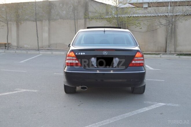 Mercedes C 230 2006, 101,000 km - 2.5 l - Bakı