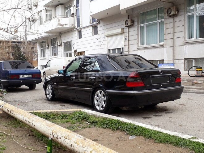 Mercedes C 180 1998, 233,000 km - 2.4 l - Bakı