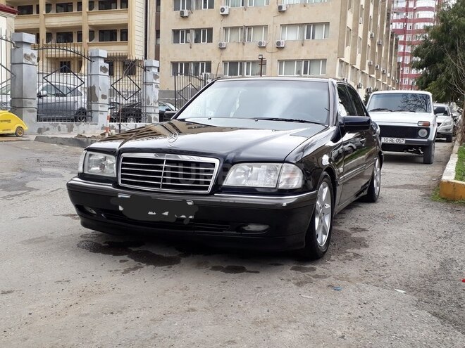 Mercedes C 180 1998, 233,000 km - 2.4 l - Bakı
