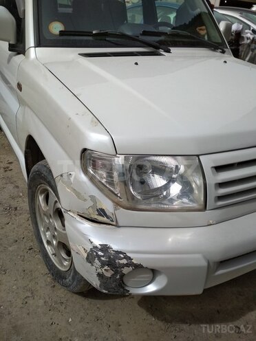 Mitsubishi Pajero io 2000, 260,000 km - 1.8 l - Bakı