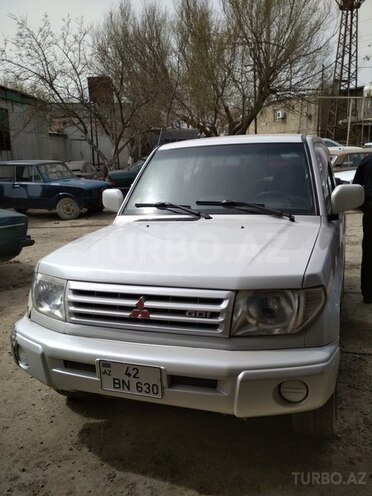 Mitsubishi Pajero io 2000, 260,000 km - 1.8 l - Bakı