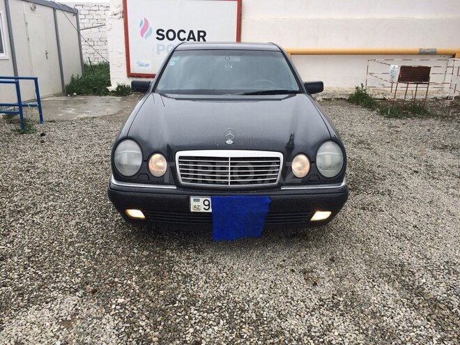 Mercedes E 240 1998, 241,000 km - 2.6 л - Bakı
