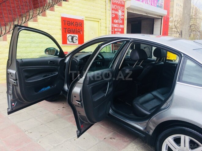 Volkswagen Passat 2004, 164,000 km - 1.8 l - Bakı