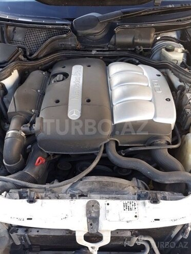 Mercedes E 220 2001, 220,000 km - 2.2 l - Bakı