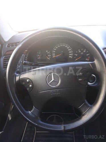 Mercedes E 220 2001, 220,000 km - 2.2 l - Bakı