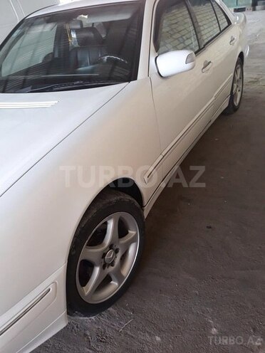 Mercedes E 220 2001, 220,000 km - 2.2 l - Bakı