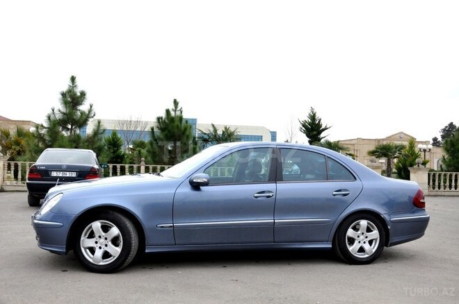 Mercedes E 220 2005, 330,000 km - 2.1 л - Saatlı