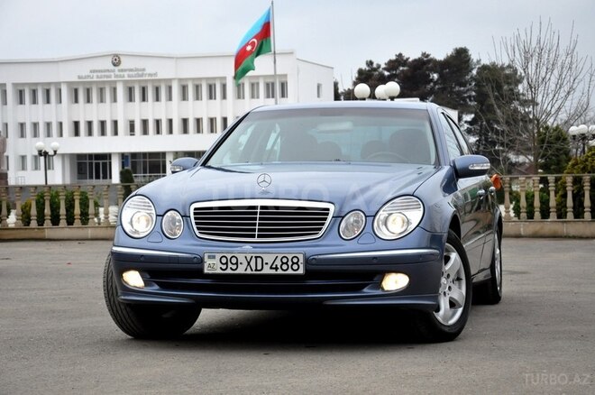 Mercedes E 220 2005, 330,000 km - 2.1 л - Saatlı