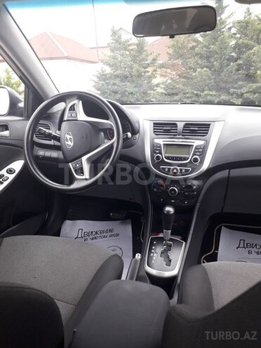 Hyundai Accent 2013, 120,000 km - 1.6 l - Bakı