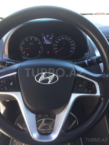 Hyundai Accent 2013, 120,000 km - 1.6 l - Bakı
