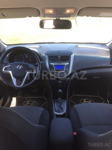 Hyundai Accent 2013, 120,000 km - 1.6 l - Bakı