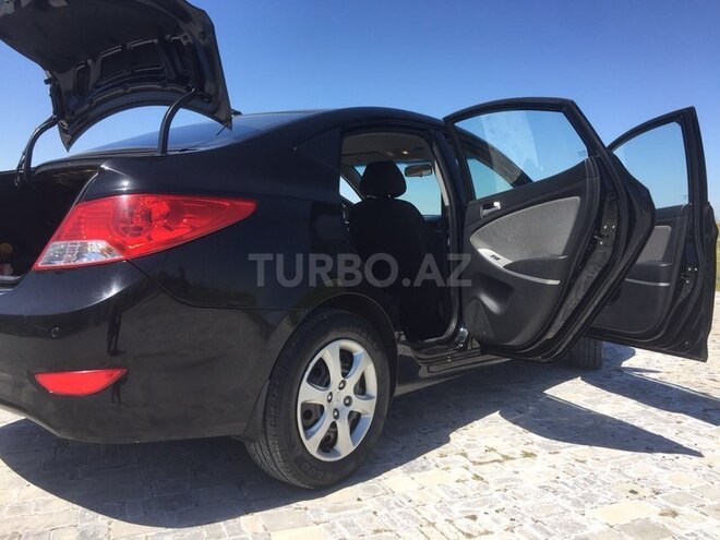 Hyundai Accent 2013, 120,000 km - 1.6 l - Bakı