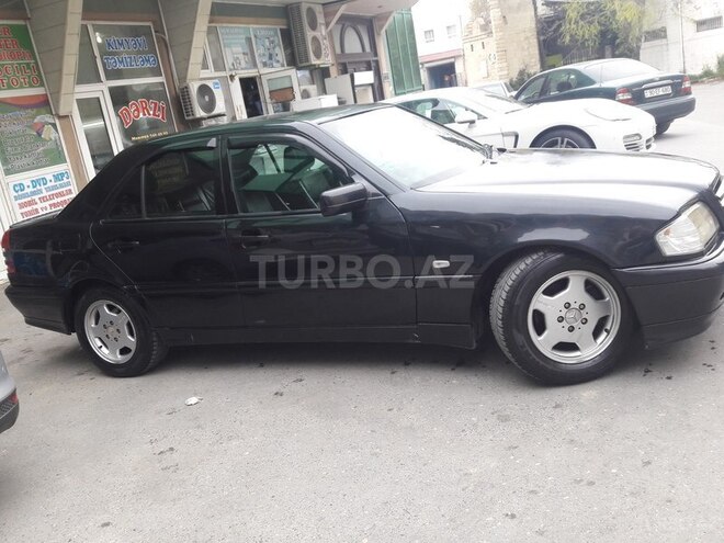 Mercedes C 200 1995, 322,000 km - 2.0 л - Bakı