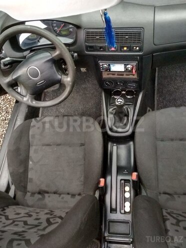 Volkswagen Golf 1998, 292,668 km - 1.4 л - Bərdə