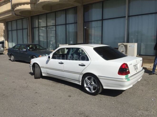 Mercedes C 230 1999, 135,000 km - 2.3 l - Bakı