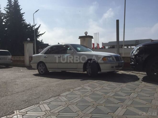 Mercedes C 230 1999, 135,000 km - 2.3 l - Bakı