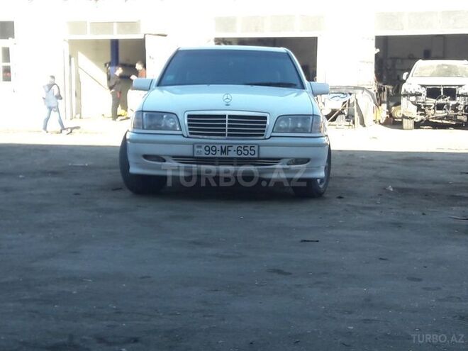 Mercedes C 230 1999, 135,000 km - 2.3 l - Bakı