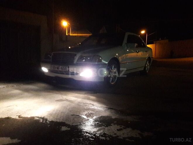Mercedes C 230 1999, 135,000 km - 2.3 l - Bakı