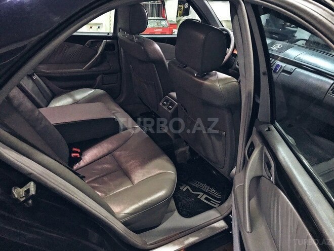 Mercedes E 240 2000, 214,000 km - 2.4 л - Bakı