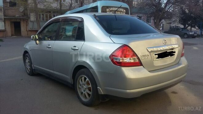 Nissan Tiida 2004, 230,000 km - 1.5 л - Bakı