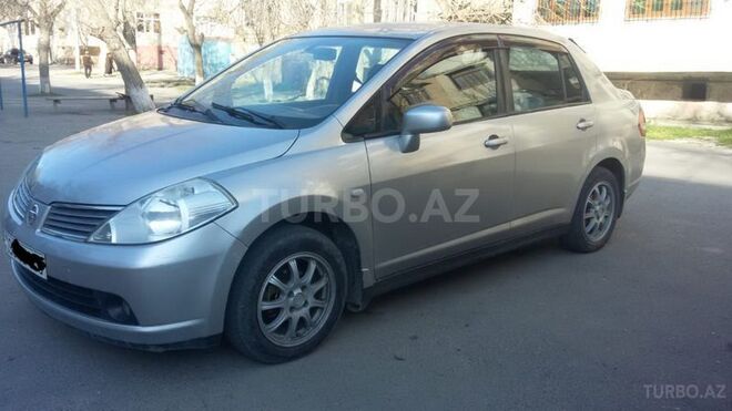 Nissan Tiida 2004, 230,000 km - 1.5 л - Bakı