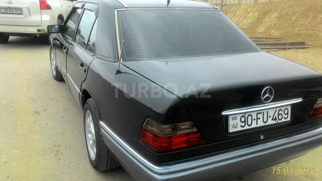 Mercedes E 250 1993, 350,000 km - 2.5 л - Beyləqan