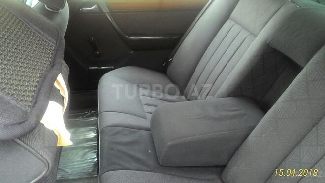 Mercedes E 250 1993, 350,000 km - 2.5 л - Beyləqan