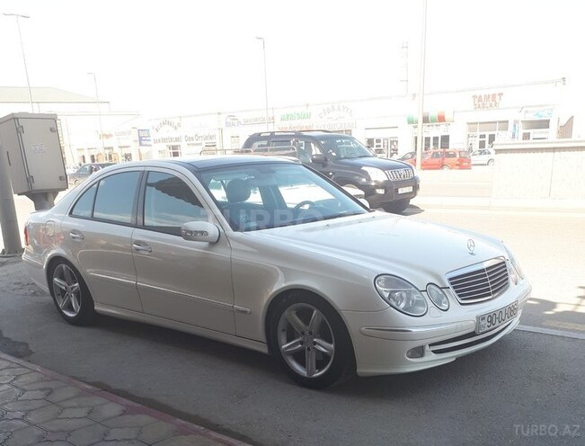 Mercedes E 320 2003, 185,000 km - 3.2 l - Bakı